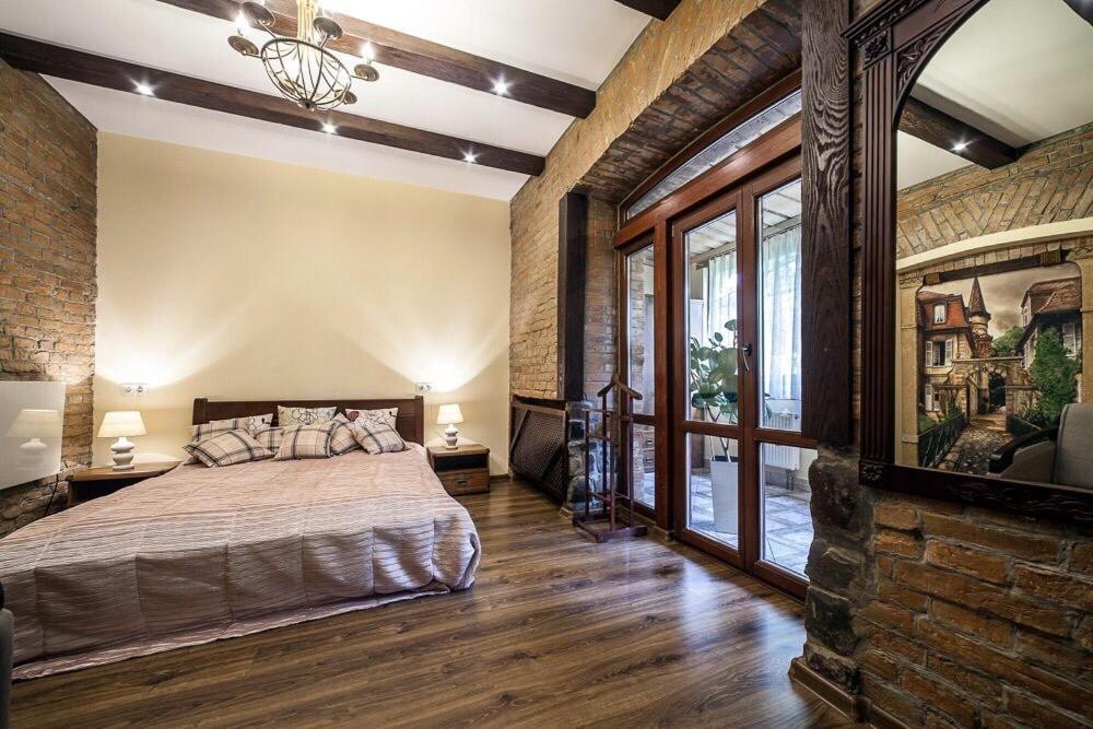 Austrian Apartment Лвив Екстериор снимка