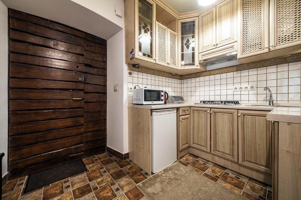 Austrian Apartment Лвив Екстериор снимка